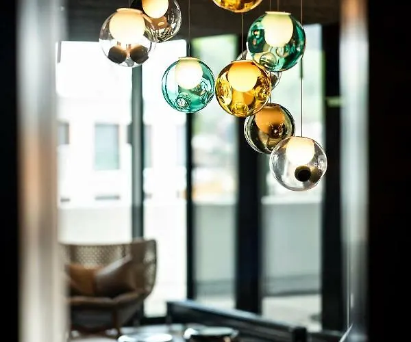 Daire The Hide Flims