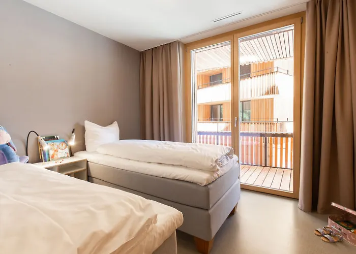 The Hide * فيلمز